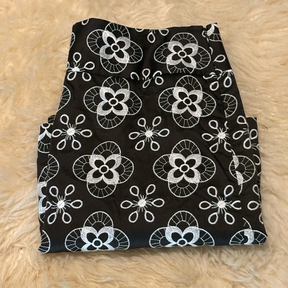 LOFT Brown and White Embroidered Floral Lined Mini Skirt - Picture 4 of 5